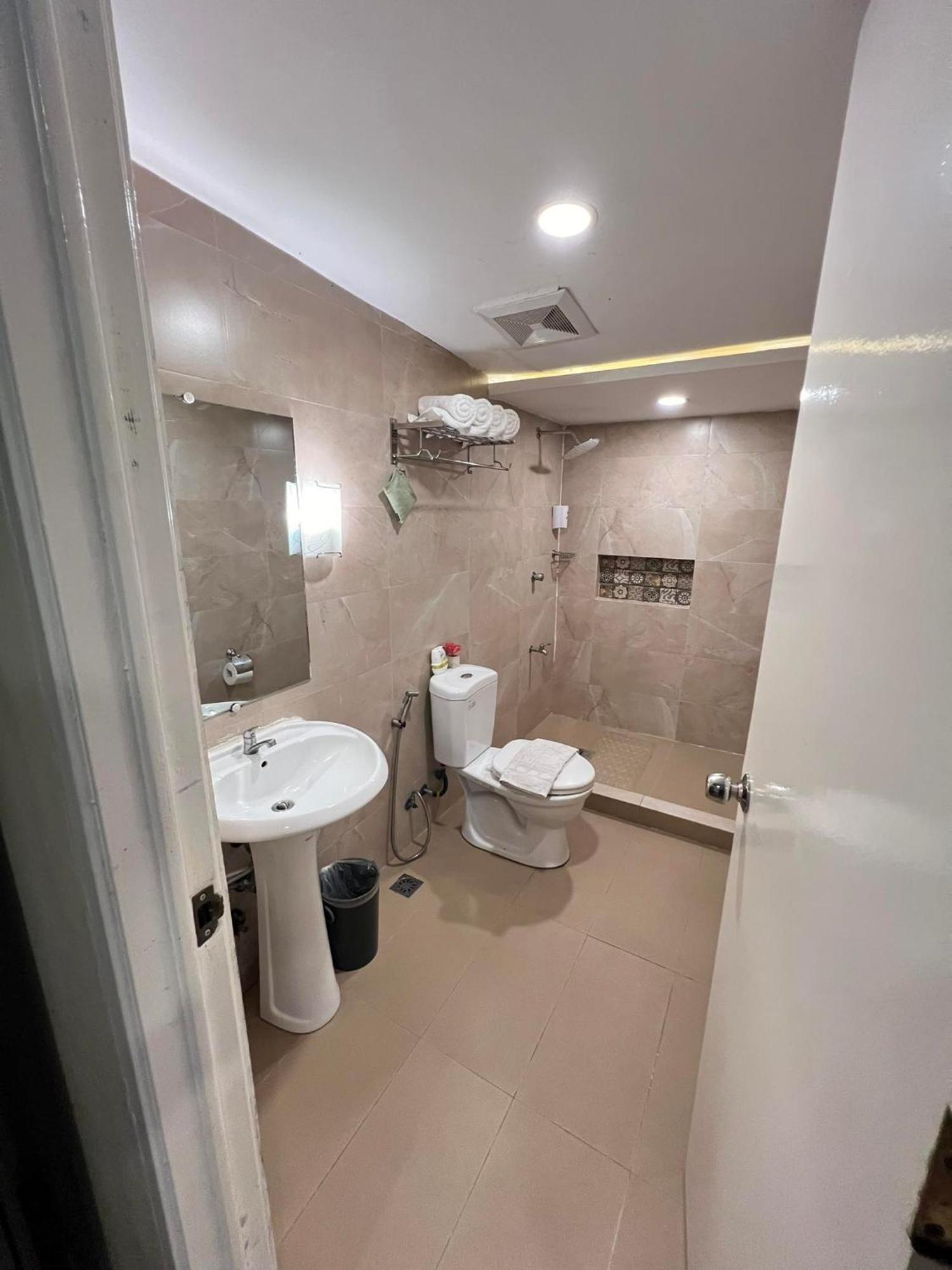 R Bed And Breakfast Baguio City ภายนอก รูปภาพ
